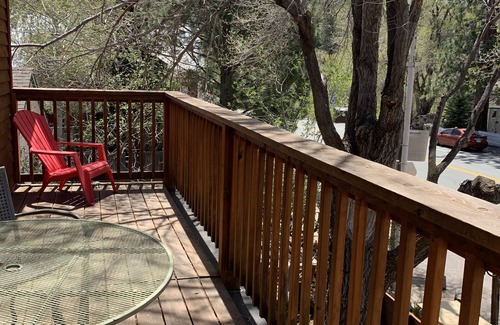 Markleeville Apartment | Open, airy, upstairs studio apartment in the heart of Markleeville. Pet friendly