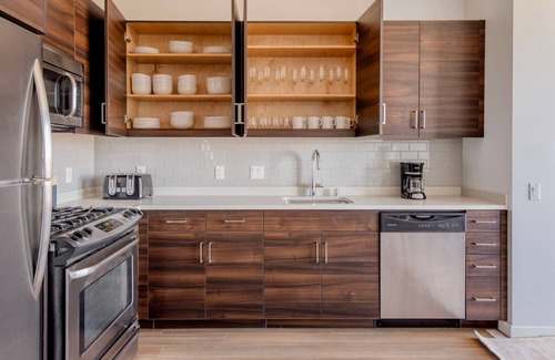 Civic Center Apartment | Open Hayes Valley 1BR w/on-site Retail, Theater & Pool, by Blueground