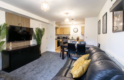 Southampton Apartment | Open Mind Property - Luxury Apartment Near Hospital