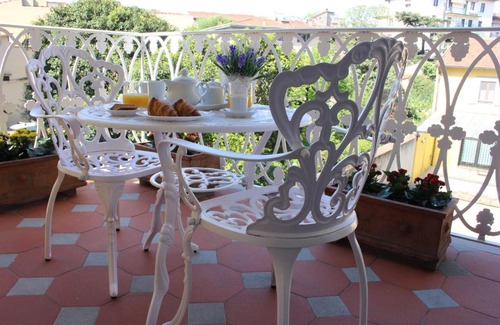Santa Maria Novella Apartment | Opera D'Arte Apartment City Center