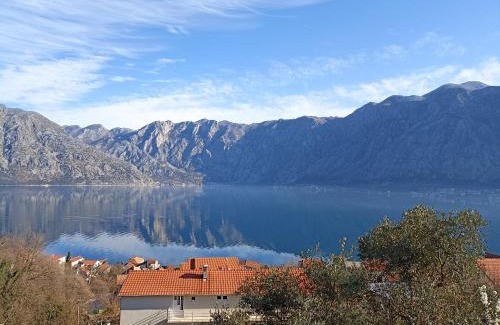 Prcanj Apartment | Opulent BayView Apartment Kotor