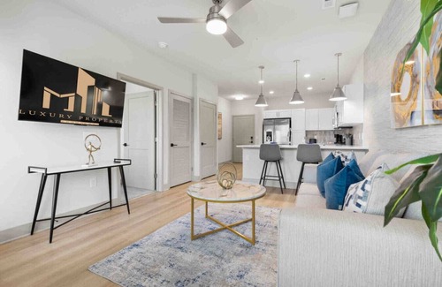 East Raleigh Apartment | Opulent Living 5 Min From Downtown