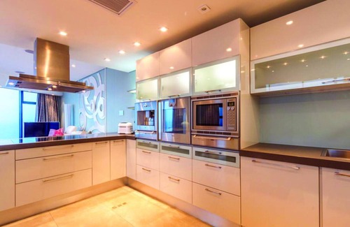 Umhlanga Apartment | Opulent Multi-Level Pearls of Umhlanga Penthouse