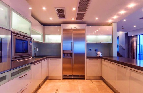 Umhlanga Apartment | Opulent Multi-Level Pearls of Umhlanga Penthouse