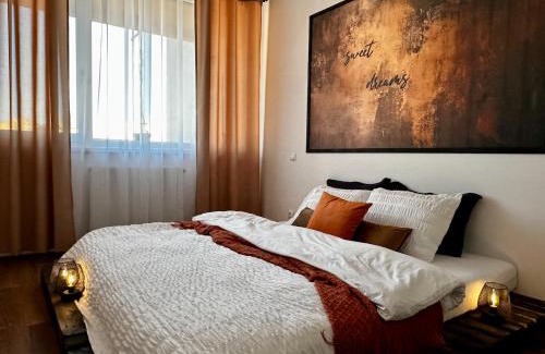 Ceske Budejovice Apartment | Orange byt s parkovacím místem v centru města