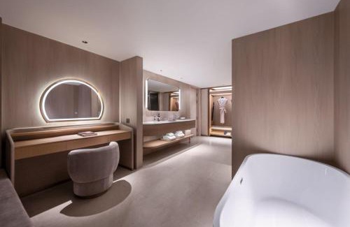 Longhu Qu Hotel | Orange Crystal Hotel MixC Shantou East Coast