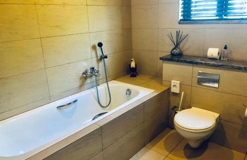 Old Place House | Orange Inn Knysna