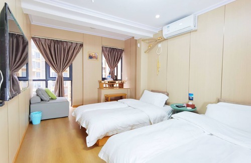 Gaoxin Hotel | Orange Mingwu Hotel with Cat Cafe