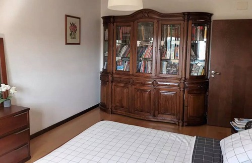 Barreira House | Orange room