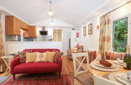 Staplefield House | Orchard Lodge