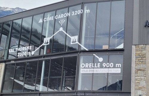 Orelle House | Orelle Val thorens: Apartment in Residence sleeps 4 to 5.