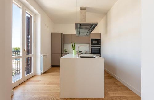 Castellammare Vucciria Apartment | Oretea Apartment with Terrace by Wonderful Italy