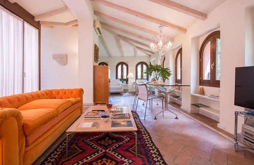 Santa Cruz Apartment | Oriental Apartment Gardens Views 2 pax