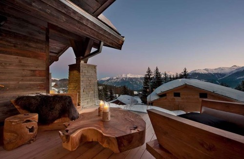 Icogne Ski Chalet | Oriental Inspired Chalet in the Mountains