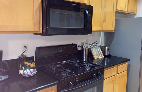 The Flats Apartment | Orsini Luxury Retreat: 2BR/2BA