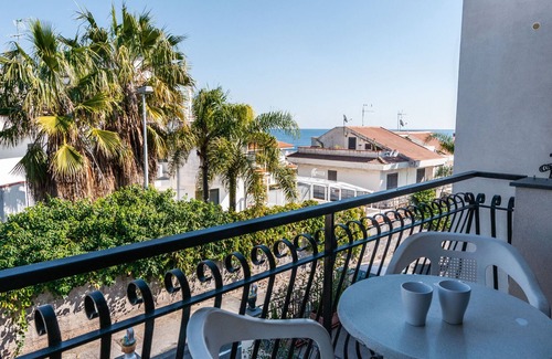 Cannizzaro Apartment | Ortensia Apartments - Casa Paola by Wonderful Italy