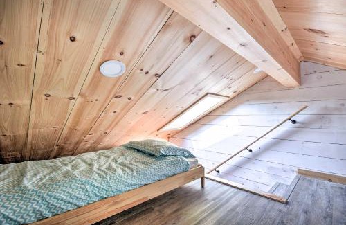 Florence House | Orwell Cabin on Sunrise Lake with Private Dock and BBQ