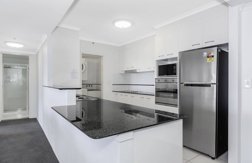 Main Beach Apartment | Oscar on Main Resort