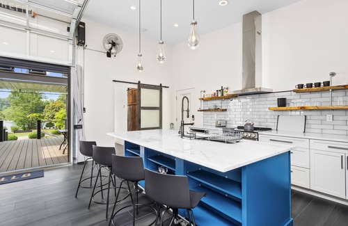 Valley Hill House | Osceola Lake Retreat minutes from Downtown, Breweries, Crafts, Equestrian Trail