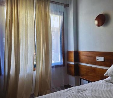 Felidhoo Hotel | Oshi Boutique