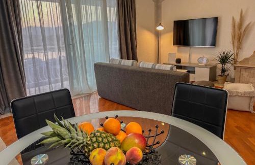 Podstrana Apartment | Oskar