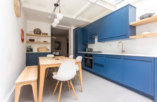Pembridge Apartment | Ossington Street by onefinestay