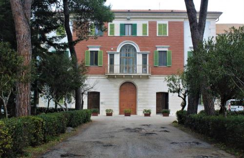Giulianova Bed & Breakfast | Ostello e Camere Private Prima Luce Foresteria