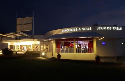 Ouistreham Apartment | Othello Sea Flat - Appartement terasse familial