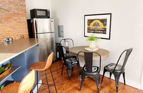 Over-the-Rhine Apartment | OTR Penthouse: Walk Everywhere & FREE Parking