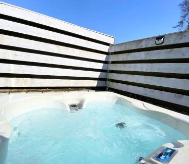 Warminster House | Otter 1 HuntersMoon-Warminster-Longleat-Wiltshire