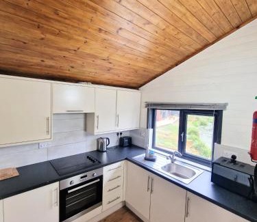 Warminster House | Otter 3 HuntersMoon-Warminster-Bath-Salisbury