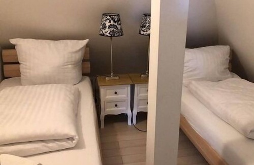 Hamburg-Barmbek Apartment | Our attic apartment no. 20 is located in our apartment house Kunaustraße.