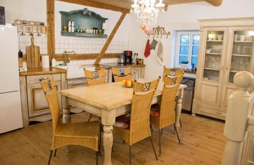 Lesna House | Our Chabazie