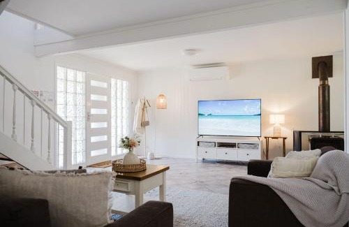 Mollymook House | Our Molly