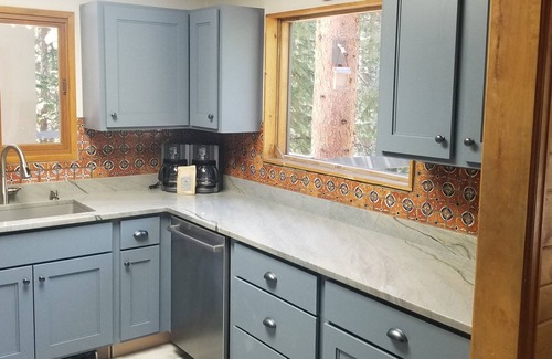 Breckenridge Park Estates House | Our Naturally Social Distanced Home.Your Privacy on Your Terms!