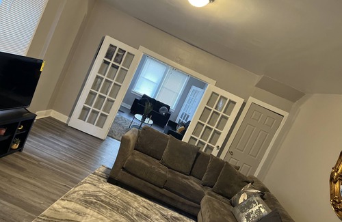 Manchester House | our newly renovated townhome puts you right in the middle of the action. Our 3br