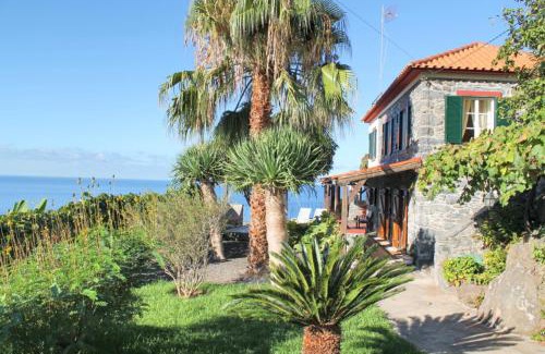 Arco da Calheta House | OurMadeira - Stonecliff Cottage, countryside retreat