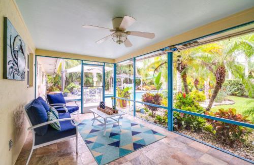 Tavares House | Outdoor Oasis with Bar and Lanai Tavares Escape