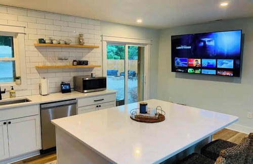 Wilmington House | Outdoor Paradise/Dog Friendly - 10 min from Beachn