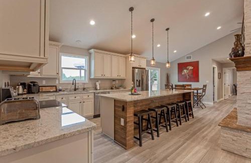 Canyon Lake House | Outdoor Utopia Acreage Retreat