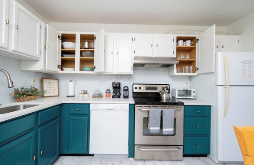 Tannersville House | Outdoors/hiking mountain getaway with AC, WiFi