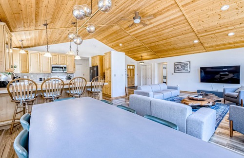 Soda Springs House | Outdoorsy waterfront home with skiing, full kitchen, foosball, & W/D