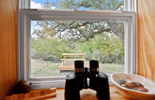 Fredericksburg Cabin | Outlaw Love 1 Bedroom Cabin by Redawning