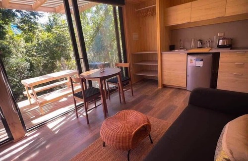 Lenca Cabin | OUTSCAPE | Cabaña en Lago Chapo con Hot Tub