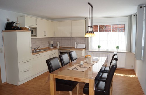 Esens House | Outskirts, central, with barbecue house, veranda