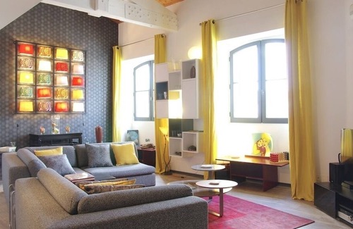 Bordeaux Golden Triangle Apartment | Outstanding apartment with parking space, elevator and AC, perfect location