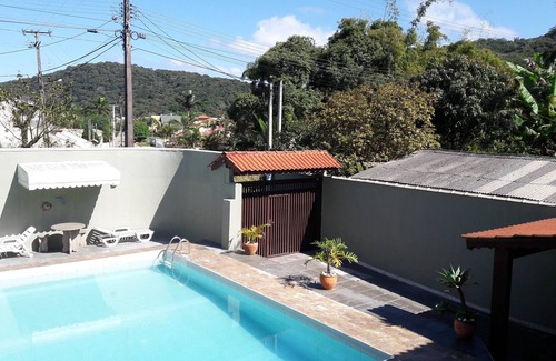 Guaratuba House | Outstanding House With Large Pool Close to Prainha and Caioba Beaches
