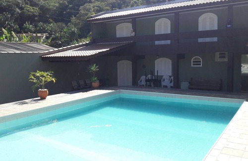 Guaratuba House | Outstanding House With Large Pool Close to Prainha and Caioba Beaches