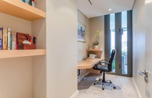 Victoria and Alfred Waterfront Apartment | Outstanding V&A Marina Waterfront apartment