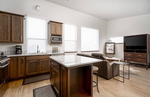 Valley West House | Outwest Hideaway - One Bedroom Apartment in Bozeman's Valley West Subdivision